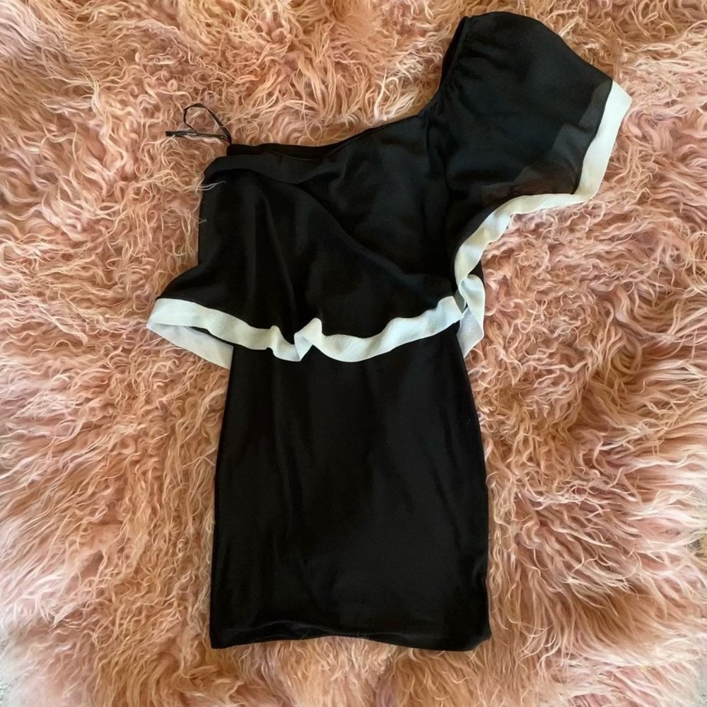 Adorable cocktail/wedding dress